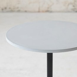 Betonový barový stolek průměr 60cm